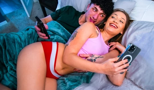 Сводная сестра с братом отлично время провела в постели